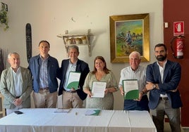 Los cazadores de Lebrija custodiarán la conservación del pato más amenazado de Europa