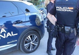 Detenidos cuatro trinitarios por amenazar de muerte a un pandillero rival con un cuchillo en Alcalá de Henares