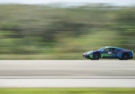 El coche más rápido del mundo sin piloto es un Maserati: alcanza los 318 km/h conducido por inteligencia artificial