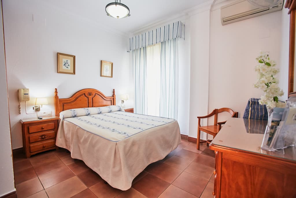 Imagen secundaria - Hostal Azul